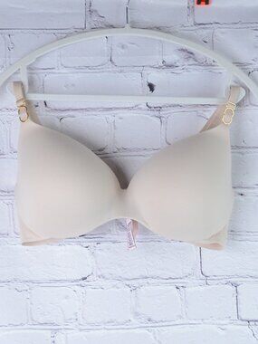 VICTORIA'S SECRET Incredible by Victoria Lined Demi